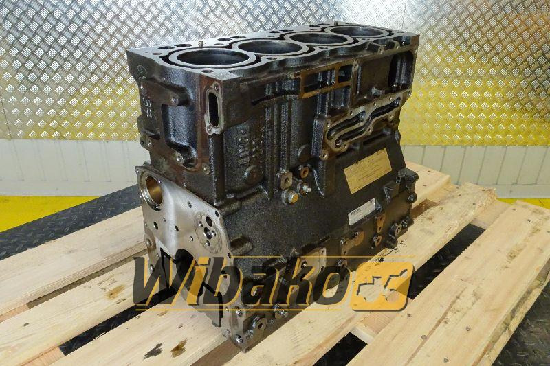 Crankcase for engine Caterpillar 3054 232-7604 - علبة المرافق - آلات الإنشاء: صورة 1 Crankcase for engine Caterpillar 3054 232-7604 - علبة المرافق - آلات الإنشاء: صورة 1