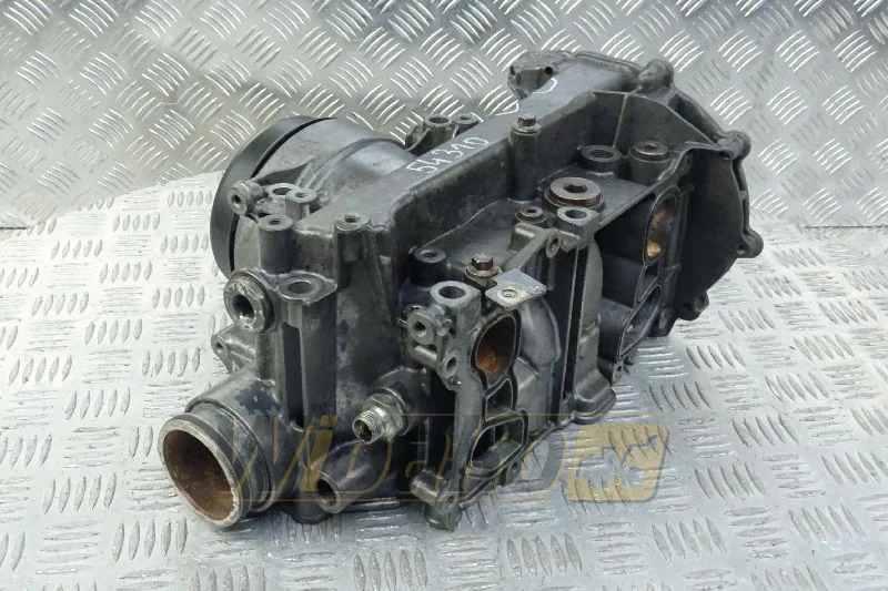 Deutz 04905718 - مبرد الزيت - آلات الإنشاء: صورة 1 Deutz 04905718 - مبرد الزيت - آلات الإنشاء: صورة 1