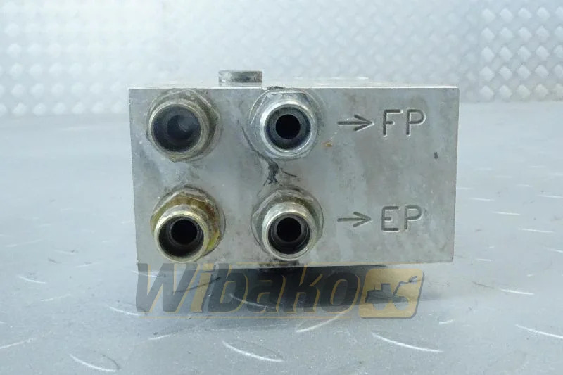 Liebherr 9885358 - فلتر الوقود - آلات الإنشاء: صورة 1 Liebherr 9885358 - فلتر الوقود - آلات الإنشاء: صورة 1