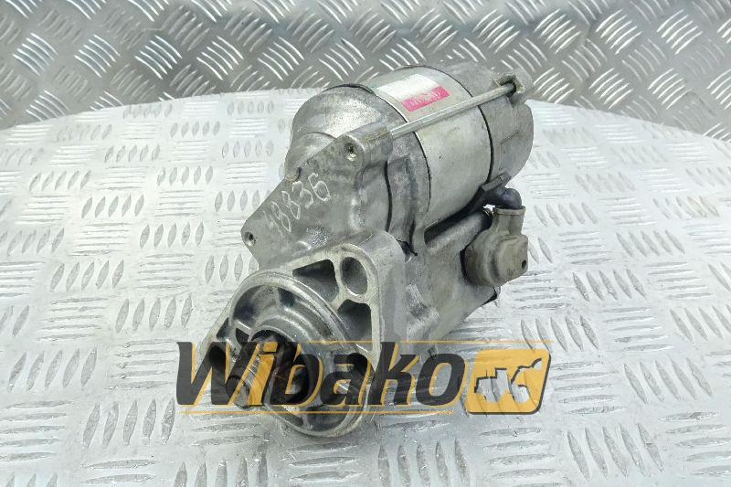 Starter Denso 11P20 185086680 - بادئ التشغيل - آلات الإنشاء: صورة 1 Starter Denso 11P20 185086680 - بادئ التشغيل - آلات الإنشاء: صورة 1