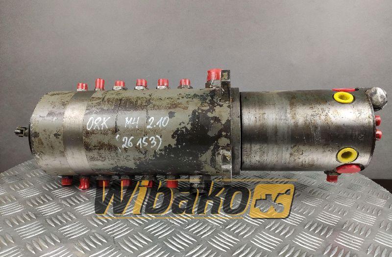 Swing joint (Svivel joint) O&K MH2.10 - نقل الحركة - آلات الإنشاء: صورة 1 Swing joint (Svivel joint) O&K MH2.10 - نقل الحركة - آلات الإنشاء: صورة 1