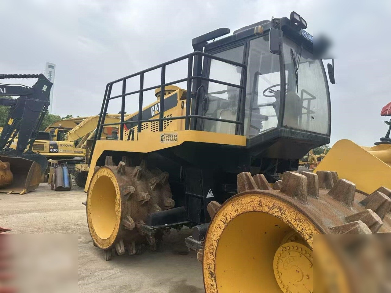 CATERPILLAR 816A - ضاغطة التربة: صورة 1 CATERPILLAR 816A - ضاغطة التربة: صورة 1