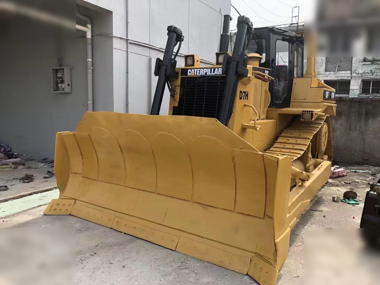 CATERPILLAR D7H - بلدوزر: صورة 1 CATERPILLAR D7H - بلدوزر: صورة 1