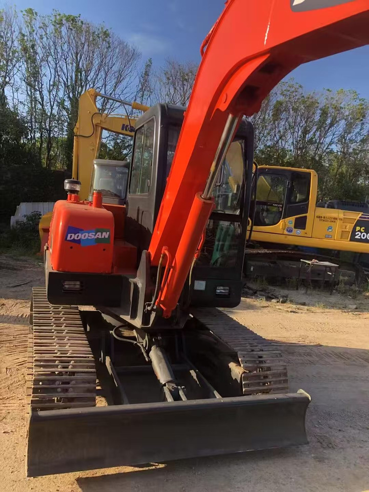 DOOSAN 55-9c - حفار صغير: صورة 1 DOOSAN 55-9c - حفار صغير: صورة 1