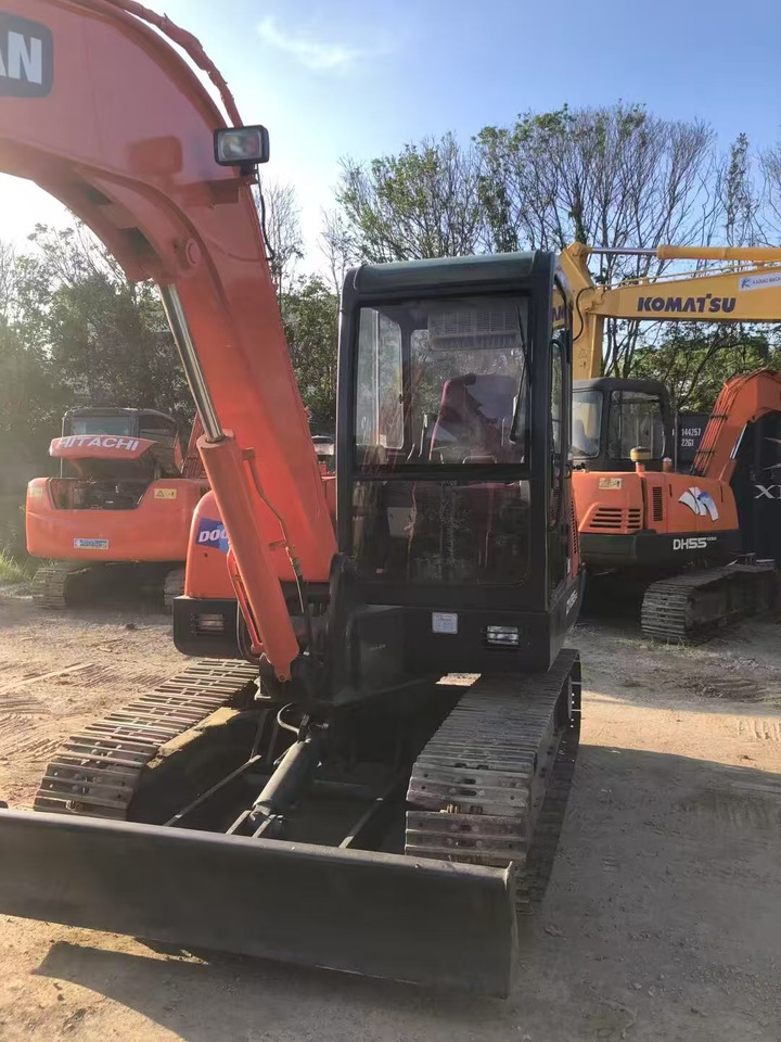 DOOSAN DX55-9C - حفار زاحف: صورة 3 DOOSAN DX55-9C - حفار زاحف: صورة 3