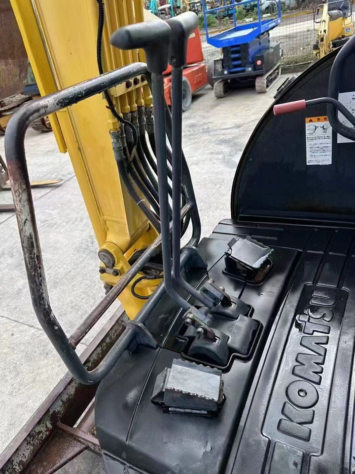 تأجير KOMATSU 2-ton KOMATSU 2-ton: صورة 6