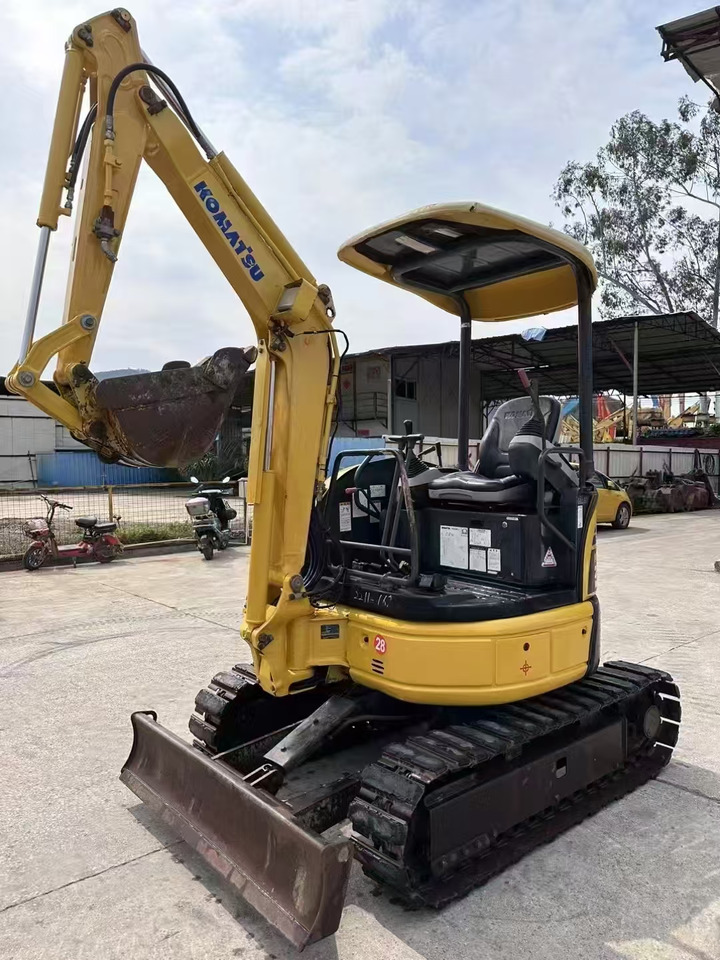 KOMATSU 2-ton - حفار صغير: صورة 3 KOMATSU 2-ton - حفار صغير: صورة 3