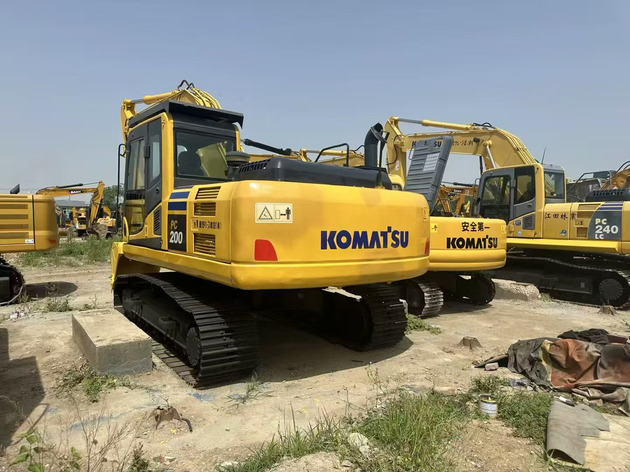 حفار زاحف KOMATSU 200-8: صورة 8