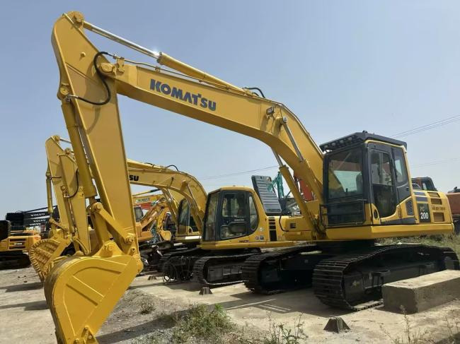 KOMATSU 200-8 - حفار ذو عجلات: صورة 2 KOMATSU 200-8 - حفار ذو عجلات: صورة 2