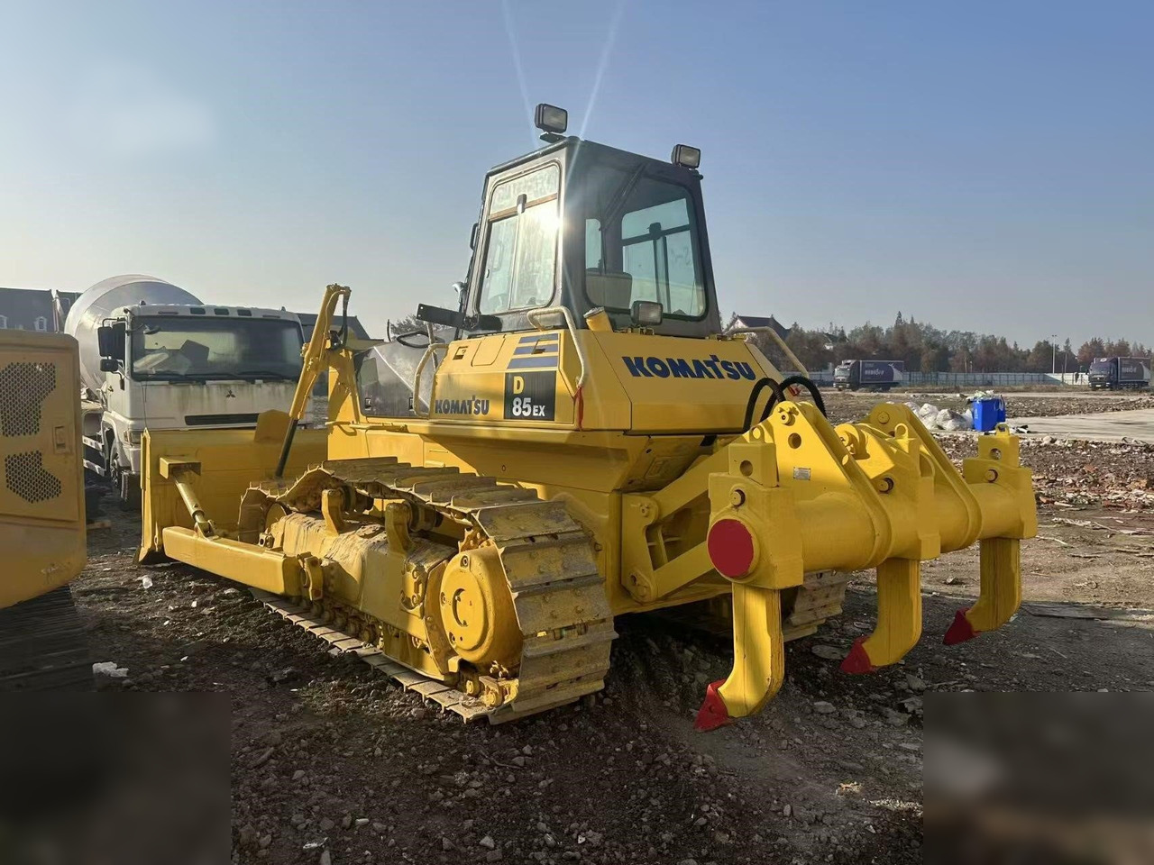 KOMATSU D85EX-18 - بلدوزر: صورة 2 KOMATSU D85EX-18 - بلدوزر: صورة 2