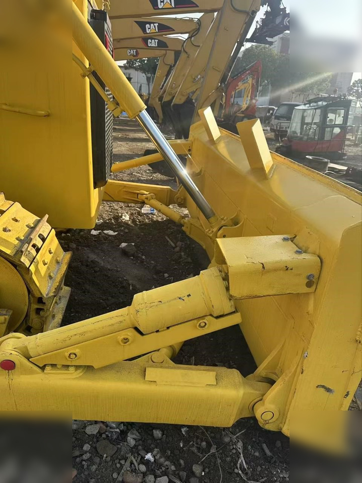 KOMATSU D85EX-18 - بلدوزر: صورة 4 KOMATSU D85EX-18 - بلدوزر: صورة 4