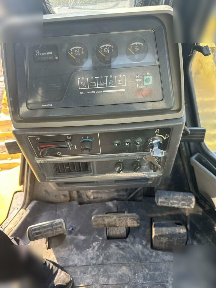 بلدوزر KOMATSU D85EX: صورة 10