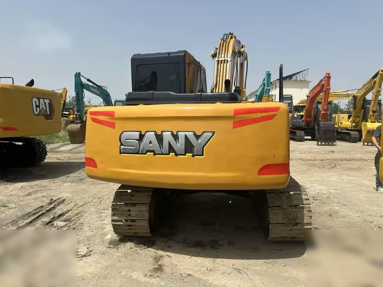 SANY SY135 - حفار زاحف: صورة 2 SANY SY135 - حفار زاحف: صورة 2
