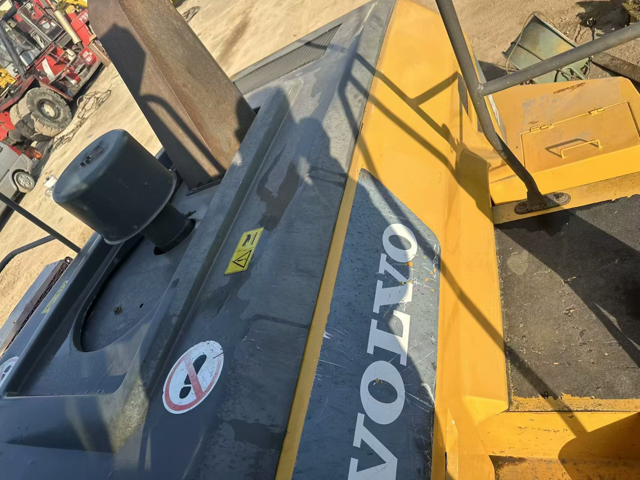 VOLVO 105L - اللودر بعجل: صورة 3 VOLVO 105L - اللودر بعجل: صورة 3