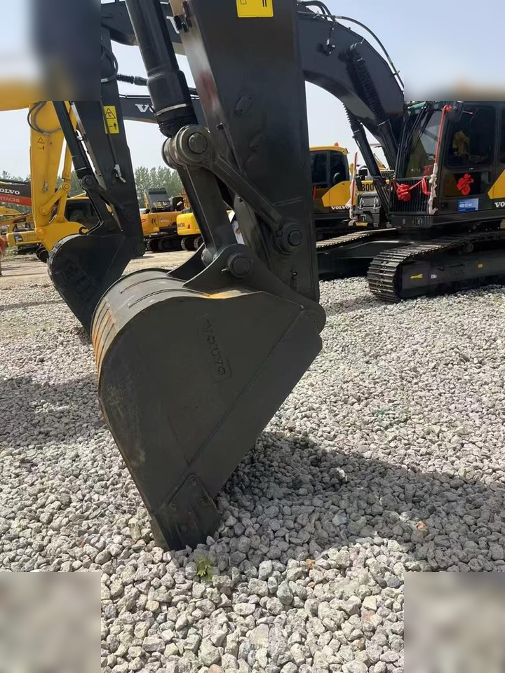 VOLVO EC240 - حفار زاحف: صورة 3 VOLVO EC240 - حفار زاحف: صورة 3
