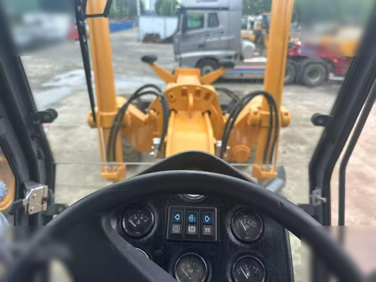 XCMG GR2153 - ماكينة تسوية: صورة 3 XCMG GR2153 - ماكينة تسوية: صورة 3