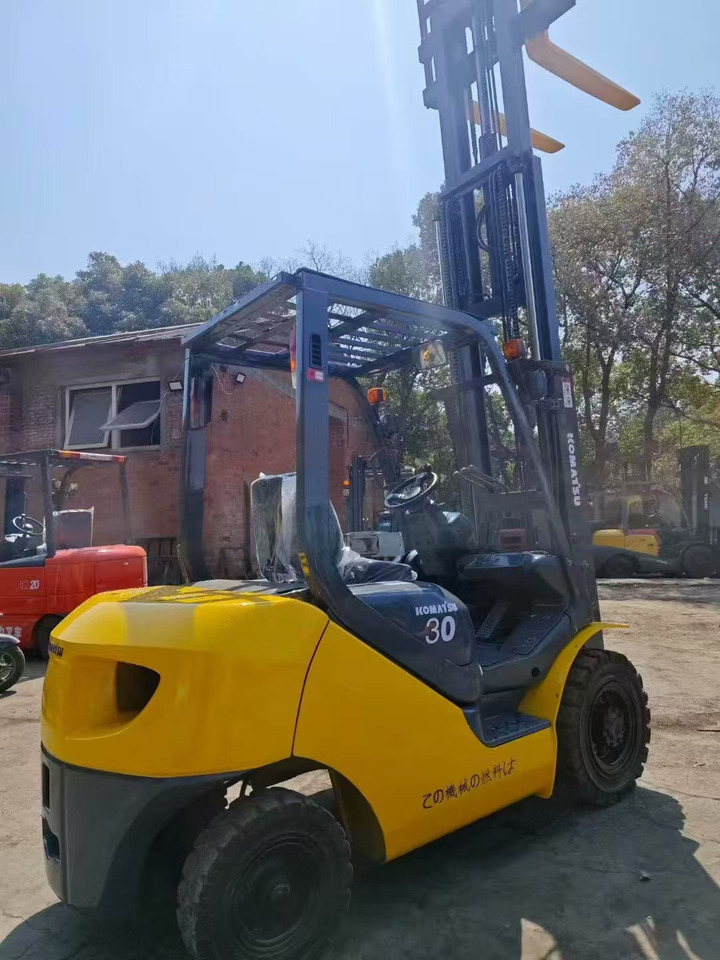 Komatsu FD50 - رافعة شوكية ديزل: صورة 4 Komatsu FD50 - رافعة شوكية ديزل: صورة 4