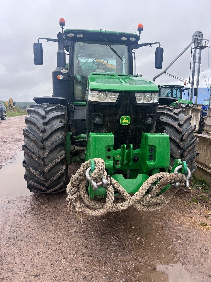 John Deere 8320R - جرار: صورة 2 John Deere 8320R - جرار: صورة 2