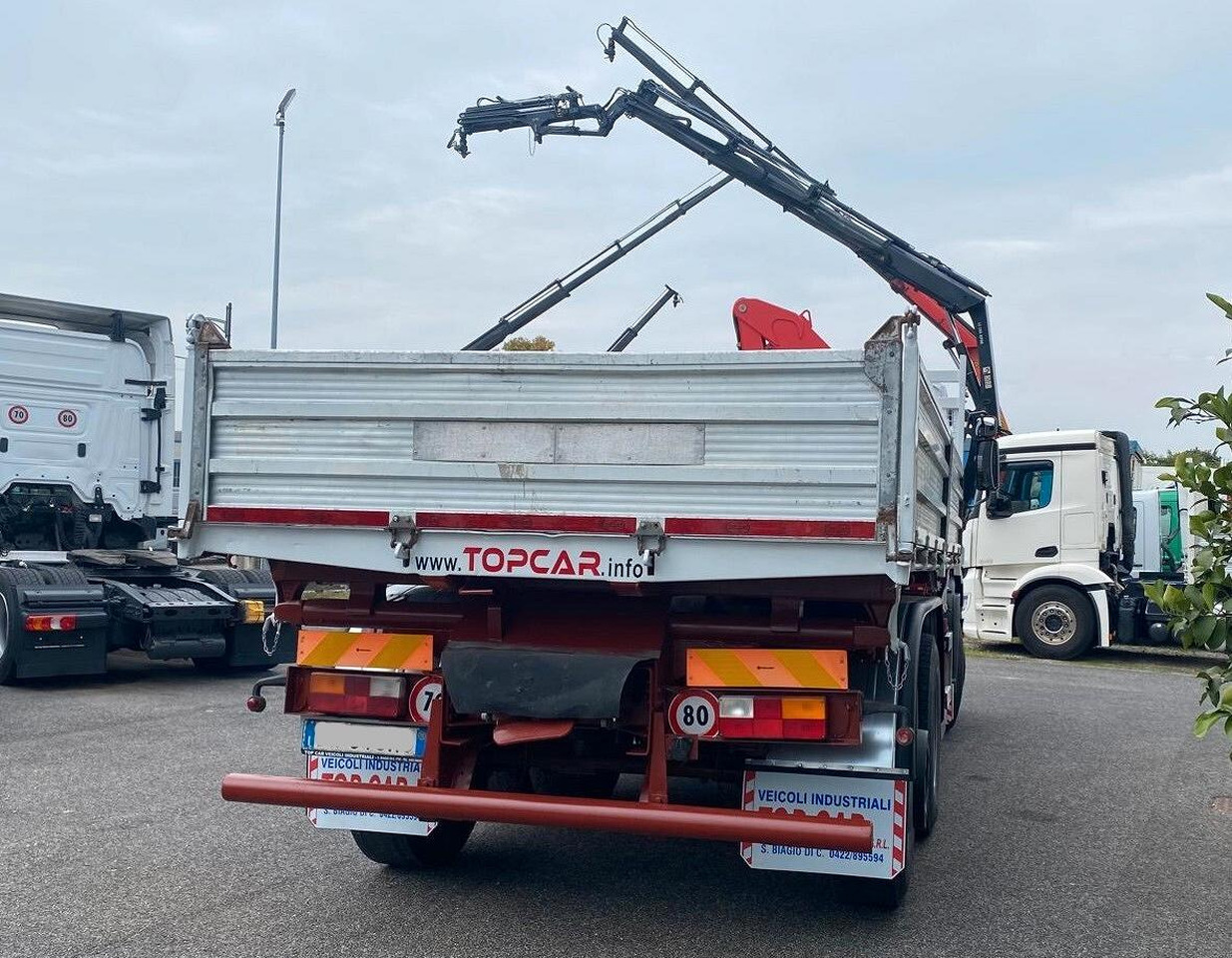 IVECO 440E38 RIBALTABILE TRILATERALE E GRU FASSI - شاحنات مسطحة, شاحنة كرين: صورة 4 IVECO 440E38 RIBALTABILE TRILATERALE E GRU FASSI - شاحنات مسطحة, شاحنة كرين: صورة 4