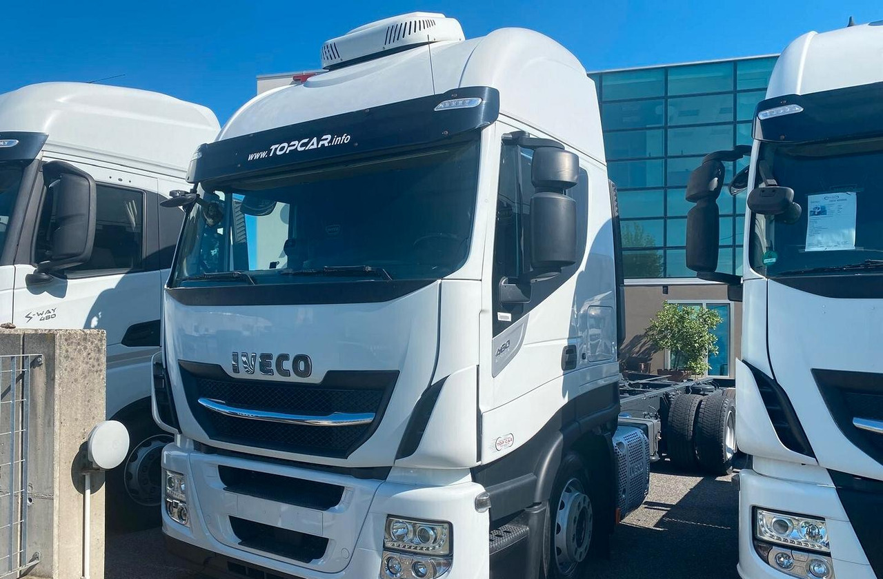 IVECO AS260S46 MOTRICE 3 ASSI TELAIO 2018 EURO 6 - شاحنة بهيكل معدني للمقصورة: صورة 1 IVECO AS260S46 MOTRICE 3 ASSI TELAIO 2018 EURO 6 - شاحنة بهيكل معدني للمقصورة: صورة 1
