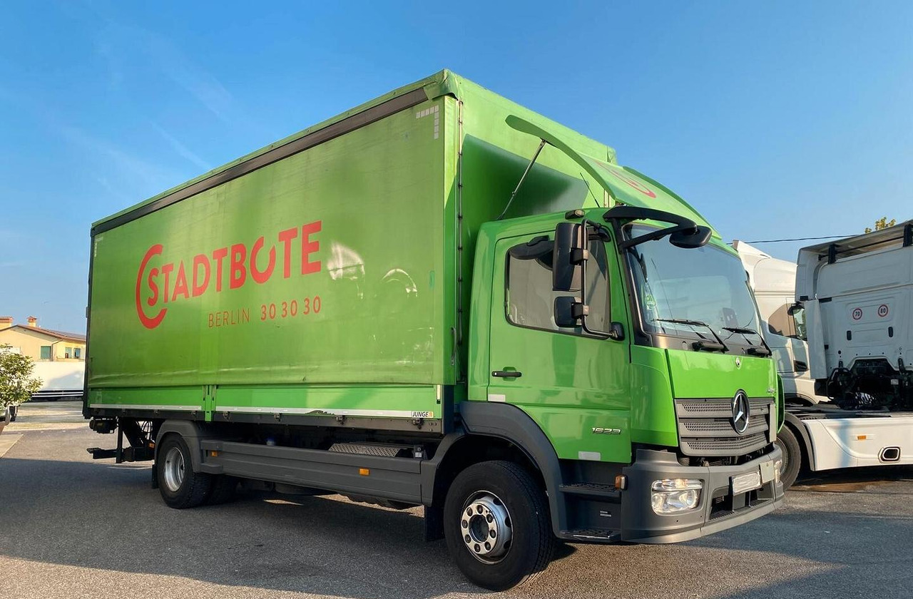 MERCEDES ATEGO 16.23 CASSONE CENTINATO E SPONDA - شاحنة ذات ستائر جانبية: صورة 2 MERCEDES ATEGO 16.23 CASSONE CENTINATO E SPONDA - شاحنة ذات ستائر جانبية: صورة 2