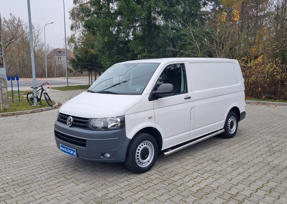Volkswagen Transporter - فان المدمجة: صورة 1 Volkswagen Transporter - فان المدمجة: صورة 1