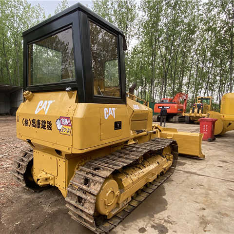 Caterpillar Used D5 Bulldozer , CAT D5g D5h D5k with Ripper , CAT D4h D5h D6h D7h - بلدوزر: صورة 1 Caterpillar Used D5 Bulldozer , CAT D5g D5h D5k with Ripper , CAT D4h D5h D6h D7h - بلدوزر: صورة 1
