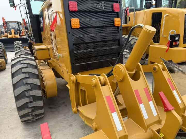 Certified CAT 140G Grader Used Construction Machine | No Accidents, Ready to Work | Price Negotiable - ماكينة تسوية: صورة 4 Certified CAT 140G Grader Used Construction Machine | No Accidents, Ready to Work | Price Negotiable - ماكينة تسوية: صورة 4