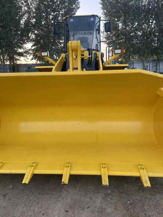 Certified Pre-Owned Komatsu WA380-3 | Heavy-Duty Loader for Mining/ Construction - Price Negotiable! - اللودر بعجل: صورة 4 Certified Pre-Owned Komatsu WA380-3 | Heavy-Duty Loader for Mining/ Construction - Price Negotiable! - اللودر بعجل: صورة 4