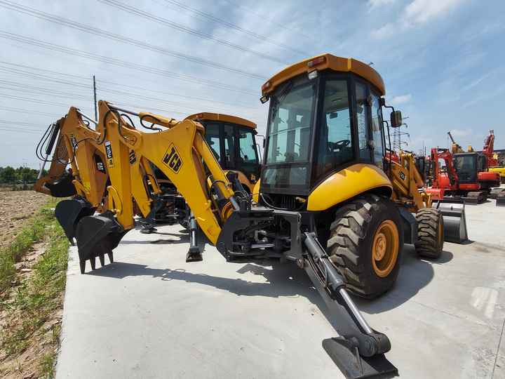 Cheap Price JCB 3CX Backhoe Loader in Excellent Condition for Sale JCB3CX JCB 4CX Available for Sale - لودر ذو محراث خلفي/ باكهو: صورة 4 Cheap Price JCB 3CX Backhoe Loader in Excellent Condition for Sale JCB3CX JCB 4CX Available for Sale - لودر ذو محراث خلفي/ باكهو: صورة 4