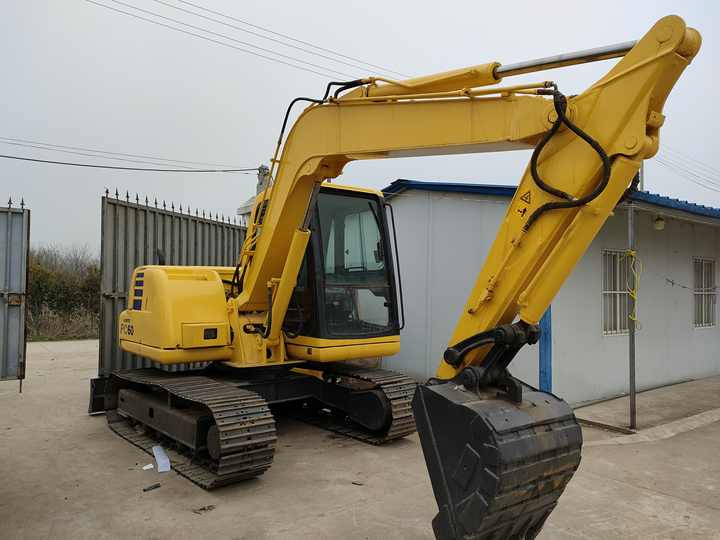 Cheap Used Komatsu PC60-7 Crawler Excavator with High Efficiency Used Heavy Machinery Komatsu P60-7 Digger Cheap for Sale - حفار زاحف: صورة 5 Cheap Used Komatsu PC60-7 Crawler Excavator with High Efficiency Used Heavy Machinery Komatsu P60-7 Digger Cheap for Sale - حفار زاحف: صورة 5
