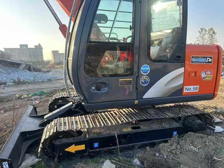 Original Japan Hitachi Used Zx55 Excavator for Sale Used Hitachi Zx60 Zx70 Hydraulic Excavator Hitachi Zaxis 55 Digger - حفار صغير: صورة 2 Original Japan Hitachi Used Zx55 Excavator for Sale Used Hitachi Zx60 Zx70 Hydraulic Excavator Hitachi Zaxis 55 Digger - حفار صغير: صورة 2