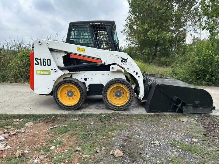 USED BOBCAT S160 Skid-steer Loader with Very Good Performance Is for Sale at a Low Price. - شيول صغير: صورة 3 USED BOBCAT S160 Skid-steer Loader with Very Good Performance Is for Sale at a Low Price. - شيول صغير: صورة 3
