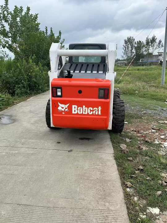 USED BOBCAT S300 Skid-steer Loader with Very Good Performance Is for Sale at a Low Price. S160/s185/s220/330 in Stock - شيول صغير: صورة 3 USED BOBCAT S300 Skid-steer Loader with Very Good Performance Is for Sale at a Low Price. S160/s185/s220/330 in Stock - شيول صغير: صورة 3