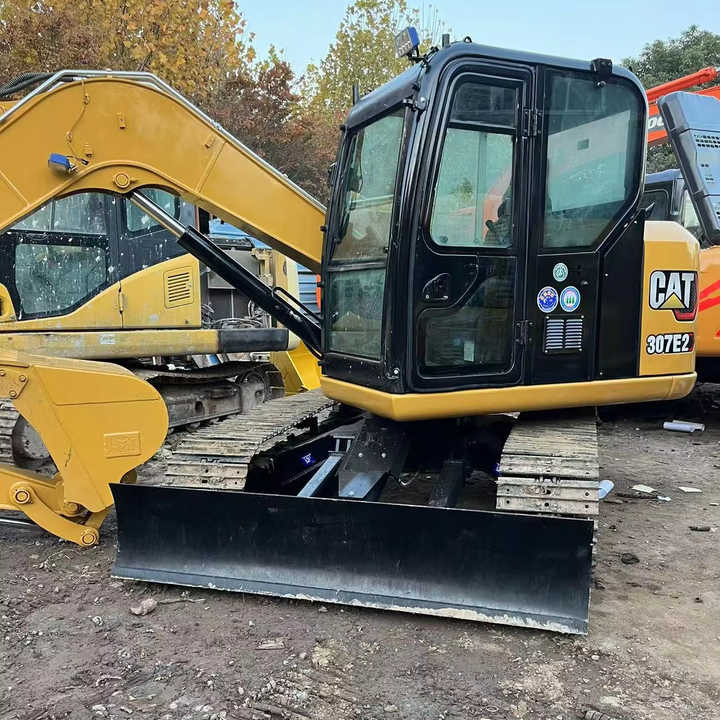 Used Caterpillar CAT 307E2 Crawler Mini Hydraulic Digger Second Hand Cat 307E2 Excavator - حفّار: صورة 1 Used Caterpillar CAT 307E2 Crawler Mini Hydraulic Digger Second Hand Cat 307E2 Excavator - حفّار: صورة 1