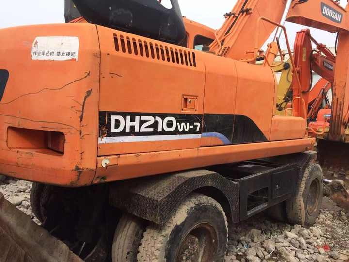 Used Digger Doosan Dh210w-7 Construction Machinery Construction Digger Used Doosan Dh210w-7 Cheap Excavator - حفار ذو عجلات: صورة 5 Used Digger Doosan Dh210w-7 Construction Machinery Construction Digger Used Doosan Dh210w-7 Cheap Excavator - حفار ذو عجلات: صورة 5