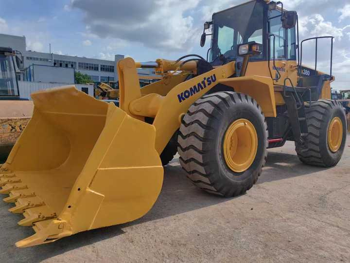 Used komatsu Wa380-6 Wheel Loader for Sale Japan Brand komatsu Wa380 -3 0380-65 470-3 Loader - اللودر بعجل: صورة 2 Used komatsu Wa380-6 Wheel Loader for Sale Japan Brand komatsu Wa380 -3 0380-65 470-3 Loader - اللودر بعجل: صورة 2