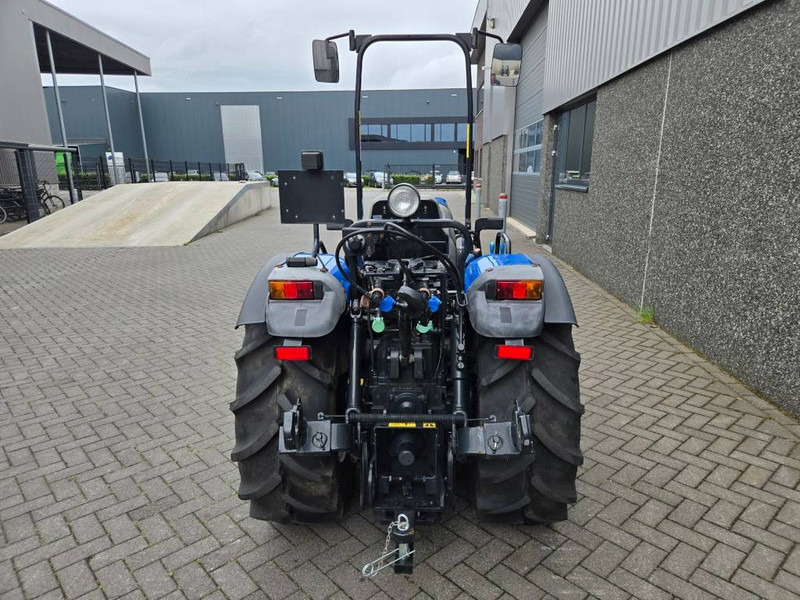 New Holland T 4.75 V - جرار: صورة 4 New Holland T 4.75 V - جرار: صورة 4