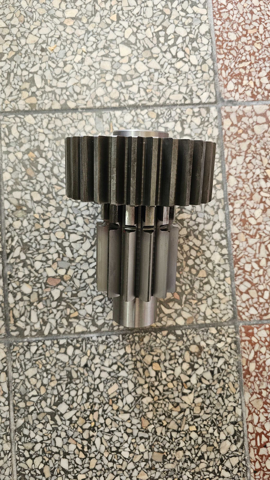 Wał koło zębate mostu kombajn Deutz Fahr 0.900.7773.7 0.900.1549.3 - نقل الحركة - آلات زراعية: صورة 2 Wał koło zębate mostu kombajn Deutz Fahr 0.900.7773.7 0.900.1549.3 - نقل الحركة - آلات زراعية: صورة 2