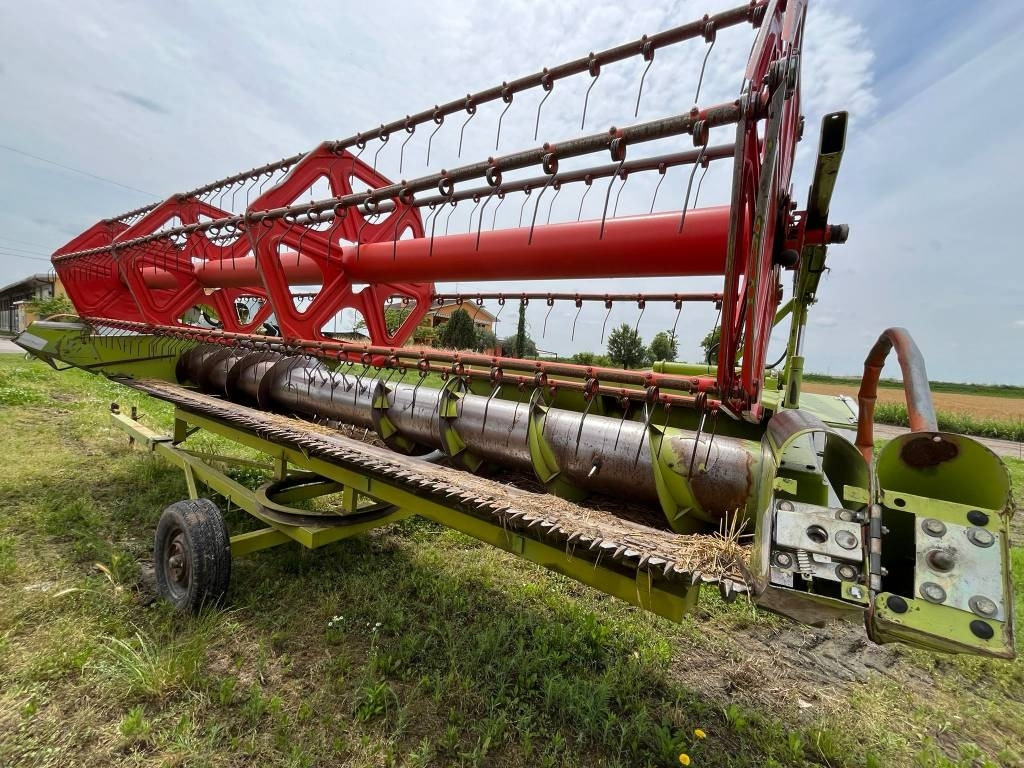 Claas C 540 - رأس الحصادة: صورة 2 Claas C 540 - رأس الحصادة: صورة 2