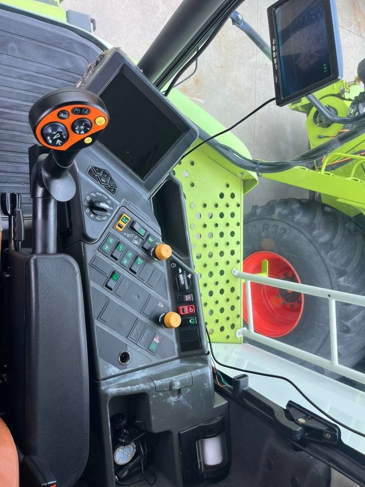 Claas Lexion 560 TT - حصادة: صورة 2 Claas Lexion 560 TT - حصادة: صورة 2