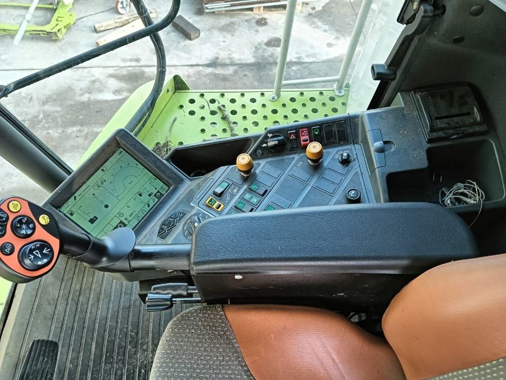 Claas Lexion 570 - حصادة: صورة 3 Claas Lexion 570 - حصادة: صورة 3