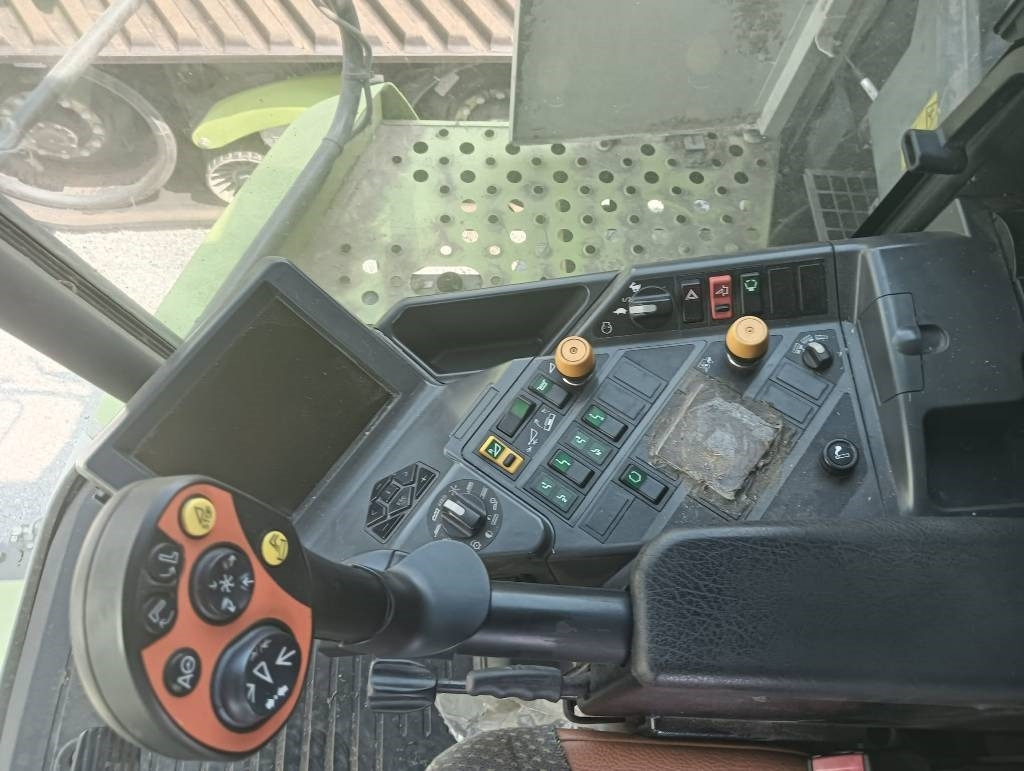 Claas Lexion 570 - حصادة: صورة 3 Claas Lexion 570 - حصادة: صورة 3