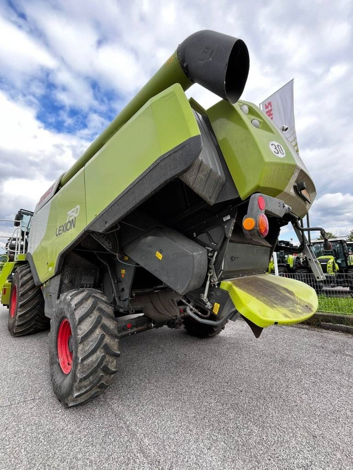 Claas Lexion 750 - حصادة: صورة 2 Claas Lexion 750 - حصادة: صورة 2