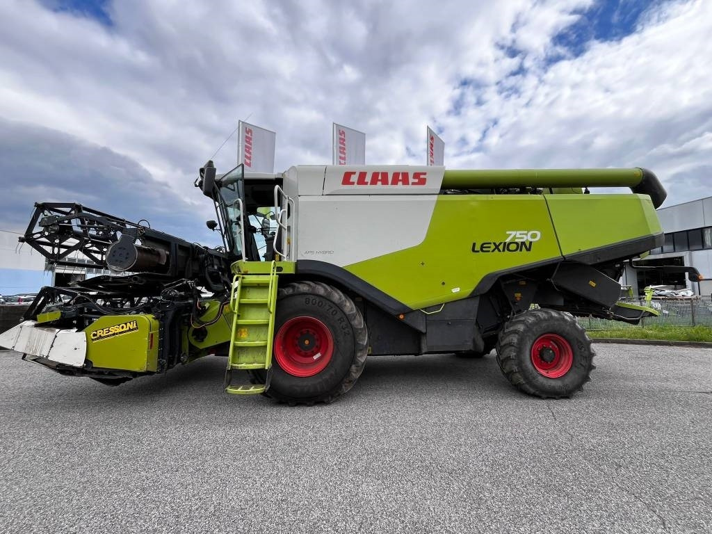 Claas Lexion 750 - حصادة: صورة 1 Claas Lexion 750 - حصادة: صورة 1