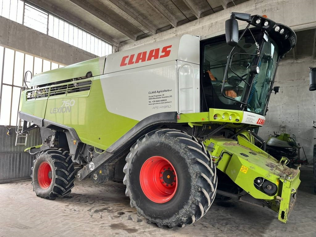 Claas Lexion 760 - حصادة: صورة 1 Claas Lexion 760 - حصادة: صورة 1