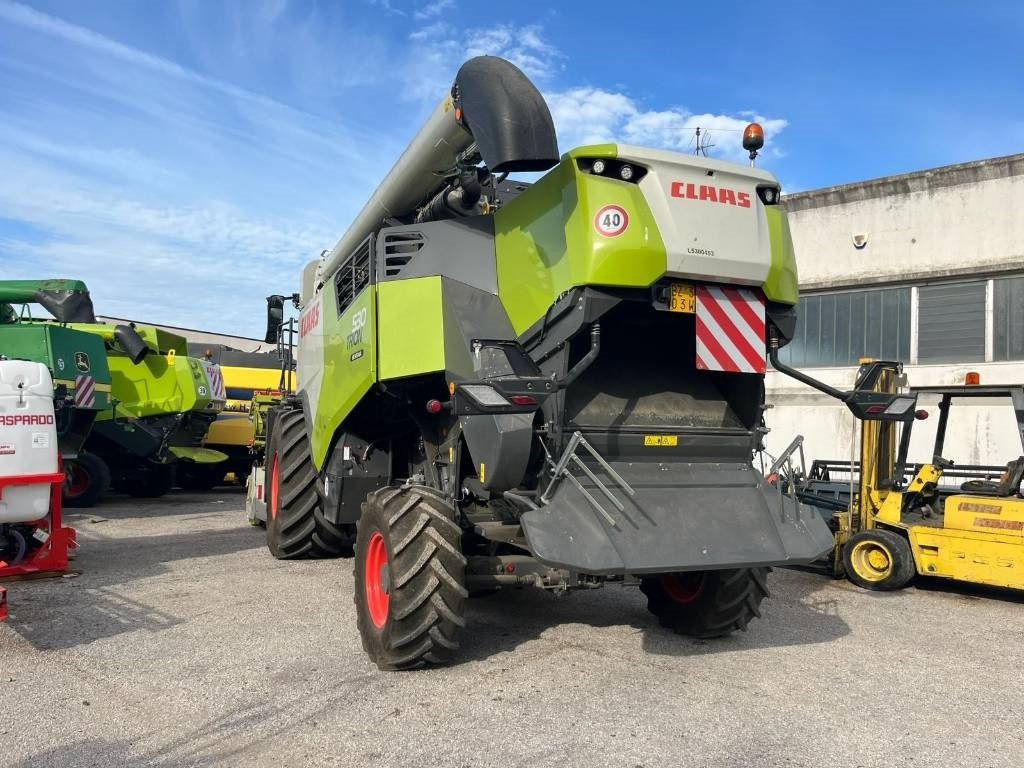 Claas TRION 530 MONTANA - حصادة: صورة 2 Claas TRION 530 MONTANA - حصادة: صورة 2