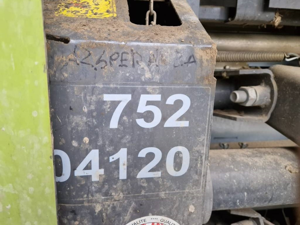 Claas VARIANT 380 PRO RF - آلة بالات دائرية: صورة 2 Claas VARIANT 380 PRO RF - آلة بالات دائرية: صورة 2