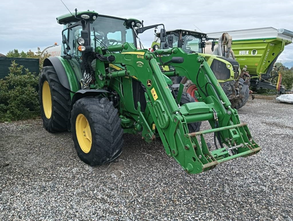 John Deere 5125 R - جرار: صورة 1 John Deere 5125 R - جرار: صورة 1