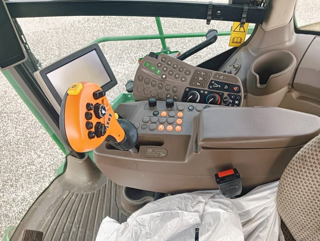 تأجير John Deere 8800  John Deere 8800: صورة 8